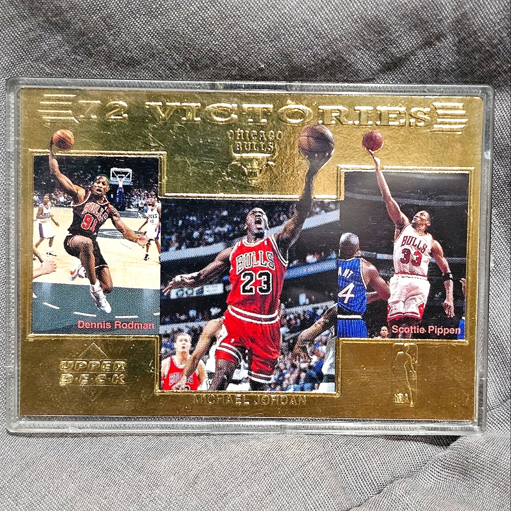 Upper Deck Chicago Bulls 72 Wins Gold Trading Card